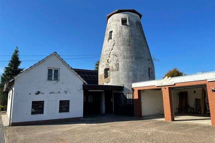 Vermittelt... - Schöne Mühle in Enger-Besenkamp von 1888.