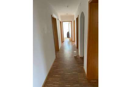 Wohnung zum Mieten in Wallersdorf 840,00 € 89 m²