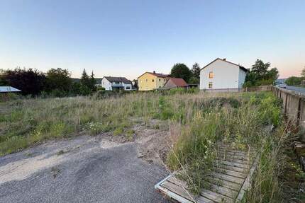 Vergünstigte Konditionen - Pölling: Großzügiges Baugrundstück mit vielseitigem Entwicklungspotenzial - Neumarkt in der Oberpfalz