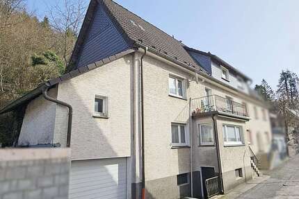Haus zum Kaufen in Sundern (Sauerland) 82.000,00 € 150 m²