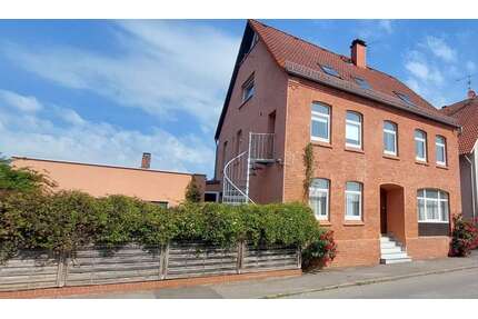 Haus zum Kaufen in Emmerthal 248.000,00 € 290 m²