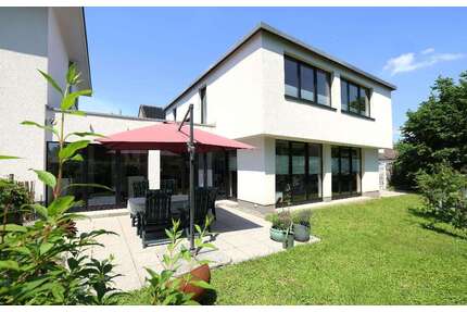 Haus zum Kaufen in Solingen 675.000,00 € 206.75 m²