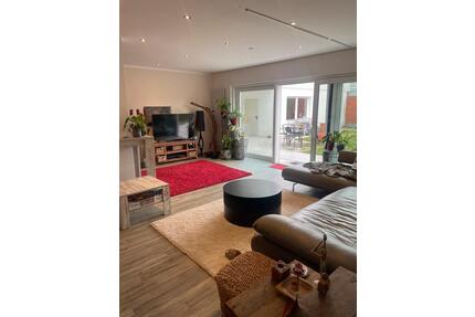 Bungalow mit Urlaubsgefühl - 1.340,00&nbsp;EUR Kaltmiete, ca.&nbsp; 107,00&nbsp;m&sup2; in Wolfsburg (PLZ: 38444) Detmerode