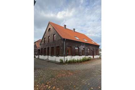 Haus zum Mieten in Hünxe-Krudenburg 1.681,68 € 140.14 m²