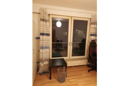 Wohnzimmer zu Vermieten - 500,00&nbsp;EUR Kaltmiete, ca.&nbsp; 13,00&nbsp;m&sup2; in Stuttgart (PLZ: 70599) Birkach