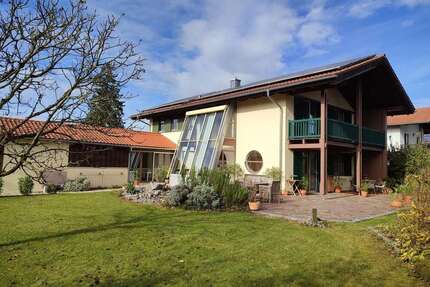 Haus zum Kaufen in Tittmoning 1.160.000,00 € 232 m²