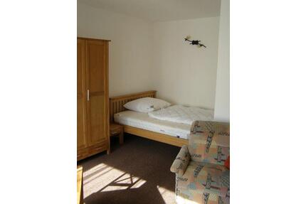 1 Zi. Wohnung. Voll möbliert. Ohne Provision - Sulzbach-Rosenberg
