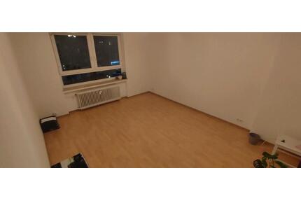 WG-Zimmer an der Normaluhr - 485,00&nbsp;EUR Kaltmiete, ca.&nbsp; 20,00&nbsp;m&sup2; in Aachen (PLZ: 52064) Aachen-Mitte
