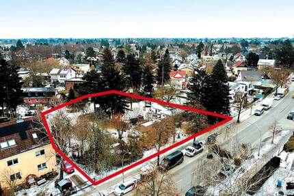 Großzügiges Baugrundstück (auch separat bebaubar, da 2 Flurstücke) mit BungalowWochenendhaus - Berlin Marienfelde