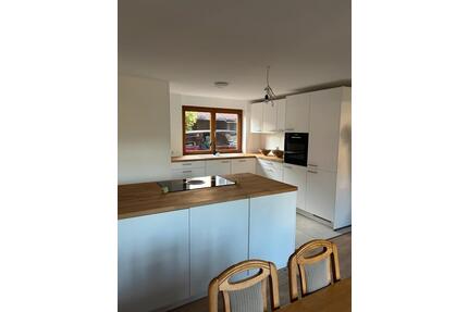 Frisch saniertes, teilmöbliertes Einfamilienhaus mit Terrasse - Biedenkopf