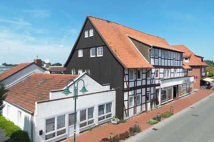 Haus zum Kaufen in Uchte 565.000,00 € 571.93 m²