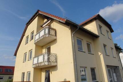 Ab August 2026: Schöne 3-Zimmer-Wohnung mit Balkon, separater Küche und neuem Laminatboden - Königsbrück