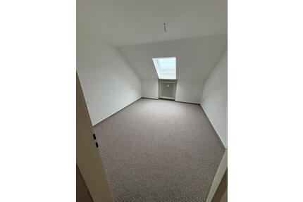 2-Zimmer-Dachgeschosswohnung mit Garage in Gessertshausen