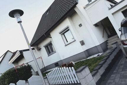 Haus zum mieten - 1.850,00&nbsp;EUR Kaltmiete, ca.&nbsp; 140,00&nbsp;m&sup2; in Rastatt (PLZ: 76437)