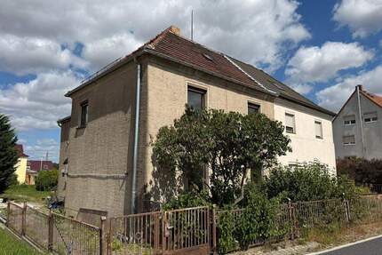 Doppelhaushälfte mit Anbau in Althirschstein bei Riesa und Lommatzsch
