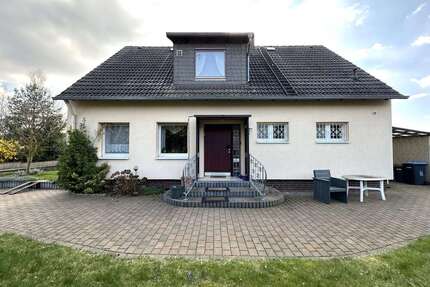 Haus zum Kaufen in Ilsede 250.000,00 € 201 m²