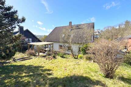 Haus zum Mieten in Wambach 2.700,00 € 410 m²