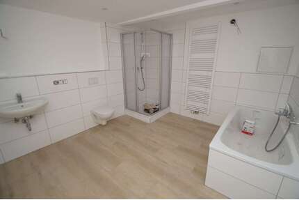 Wohnung zum Mieten in Schkopau 1.218,00 € 121.78 m²