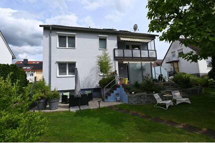 Modernes Zweifamilienhaus mit großem Garten in zentraler Lage von Nörten-Hardenberg