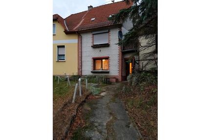 haus verkaufen - 35.000,00&nbsp;EUR Kaufpreis, ca.&nbsp; 230,00&nbsp;m&sup2; in Arnstein (PLZ: 06456)