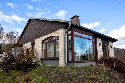 Freistehendes Haus mit Garten am Edersee - auch als Ferienhaus. - Vöhl