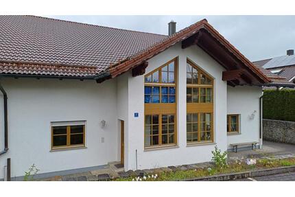 Große 4 Zimmer-Wohnung in Eging mit Garten - Eging am See