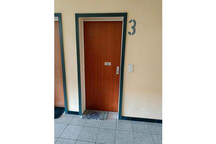 1 Zimmer,Küche,Diele,Bad,Balkon,Keller,Tiefgarage, 42m2.Bj1976 - Troisdorf