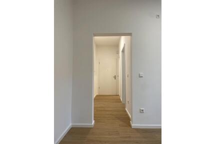 Provisionsfrei | Alles NEU! 2-Zimmer-Altbau_Wohnung in zentraler - Nürnberg Gleißhammer
