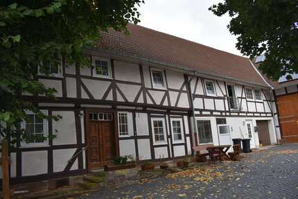 Haus zum Kaufen in Nörten-Hardenberg 375.000,00 € 300 m²