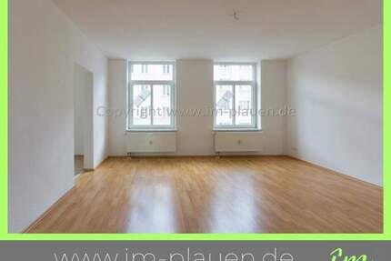 Balkon - offene Küche - Badewanne - Laminat | 3-Zimmer-Wohnung Plauen Haselbrunn