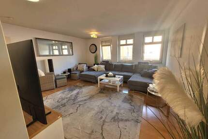 Schick modernisierte + superhelle 2-ZW im Zentrum Lörrach + Grossterrasse + TG-Stellplatz. Es gibt nebenan 2 weitere Wohnungen