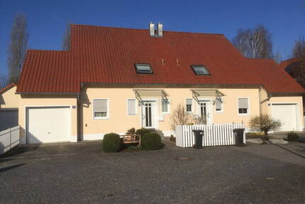 Doppelhaushälfte mit Garage und Garten in Geisenfeld