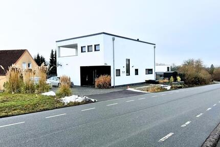 Modernes Architekten-Einfamilienhaus (KfW 55) in Lemgo