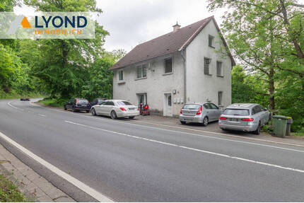 Mehrfamilienhaus mit vier Wohneinheiten in Halver - voll vermietet und mit großem Garten!