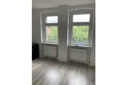 Helle 2-Zimmer Wohnung in der Eisleber Str. zur Miete - Magdeburg Lemsdorf