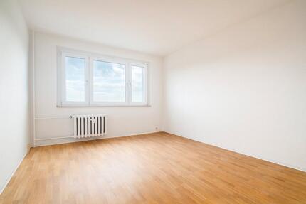 Attraktive 4-Raum-Wohnung mit Balkon, Naturidylle & Stellplatz – perfekte Lage nahe Erfurt, Weimar & Arnstadt - Rudolstadt