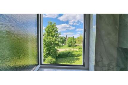 Lichtdurchflutete 3-Zimmer-Wohnung mit Süd-Balkon und modernem Tageslichtbad - Böblingen