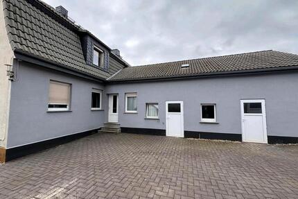 Doppelhaushälfte - 195.000,00&nbsp;EUR Kaufpreis, ca.&nbsp; 134,00&nbsp;m&sup2; in Elsterwerda (PLZ: 04910)