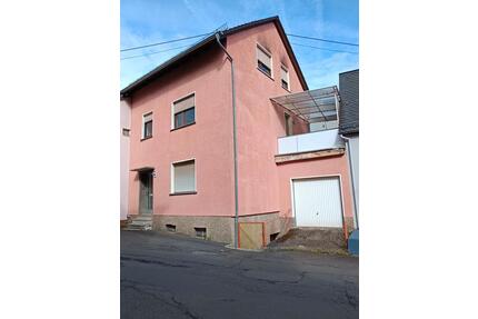 Ein - Zweifamilienhaus in Idar von privat zu verkaufen - Idar-Oberstein
