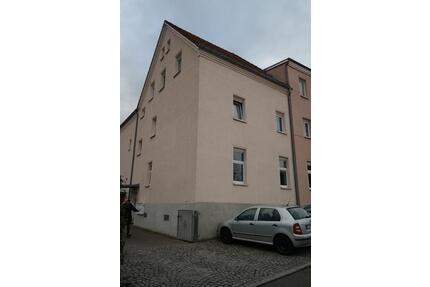 Große 3-Zi. mit Laminat, Wannenbad und Garten in guter Lage! Stellplatz mgl. - Reinsdorf