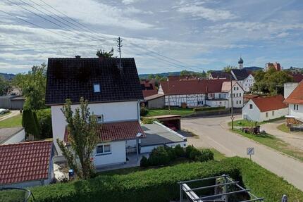 Modernisierte 4-Zimmer-Wohnung mit Balkon & Garage - Krumbach (Schwaben)
