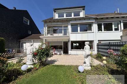 Haus zum Kaufen in Essen 720.000,00 € 220 m²