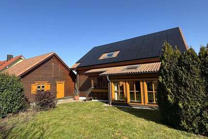 Haus zum Mieten in Lisberg 1.250,00 € 140 m²