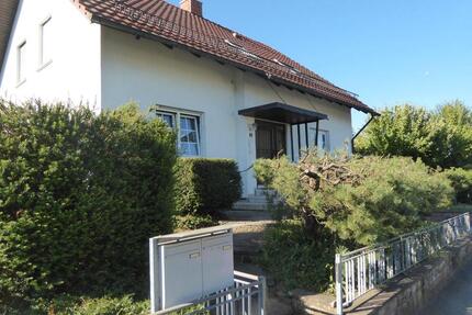 Zweifamilienhaus in ruhiger zentraler Lage - Buchen (Odenwald)