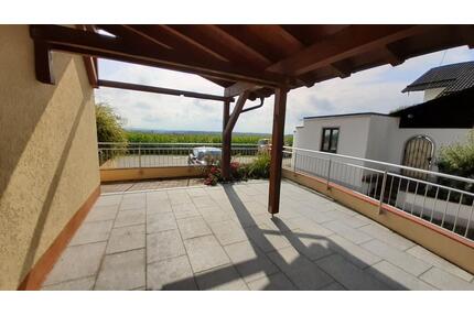 Große 2-Zimmerwohnung mit Bergblick und Terrasse in Rechtmehring
