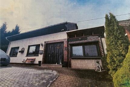 Zweifamilienhaus mit Werkstattgarage - Düngenheim