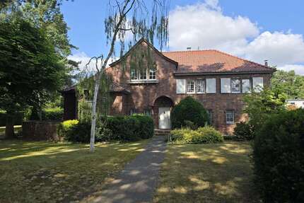 Haus zum Kaufen in Zeuthen 950.000,00 € 260 m²