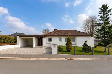 Haus zum Kaufen in Selb 495.000,00 € 279 m²