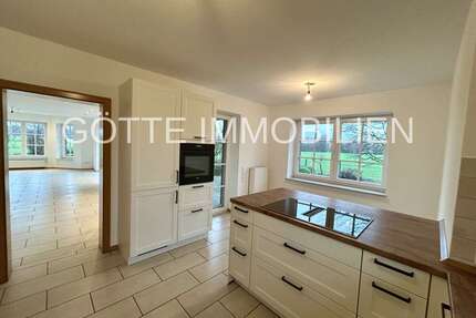 Haus zum Mieten in Steinhagen 1.350,00 € 180 m²