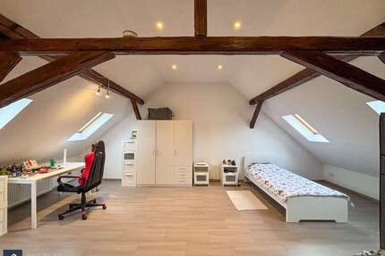 Haus zum Kaufen in Holzheim 299.000,00 € 174.41 m²